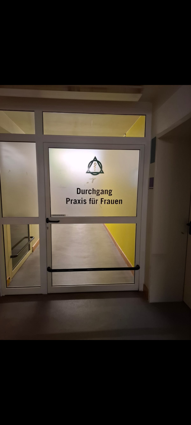 Unkontrollierte Migration: Geschlechtertrennung erreicht Deutschlands Wartezimmer